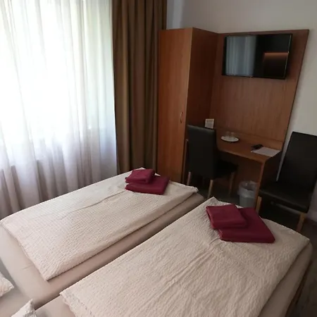 Berl Pensión 3*