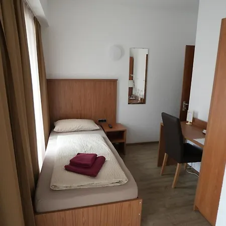 Berl 3* Berlín