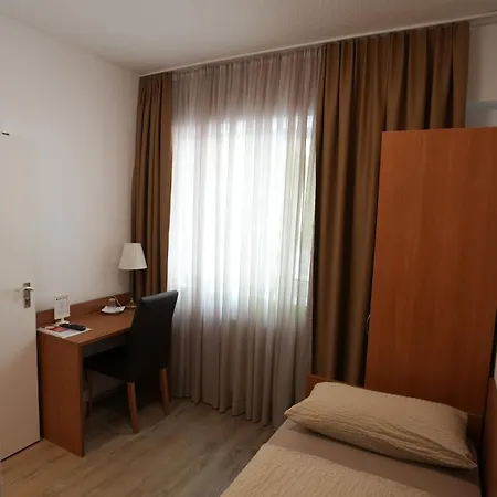 Pensión Berl 3*